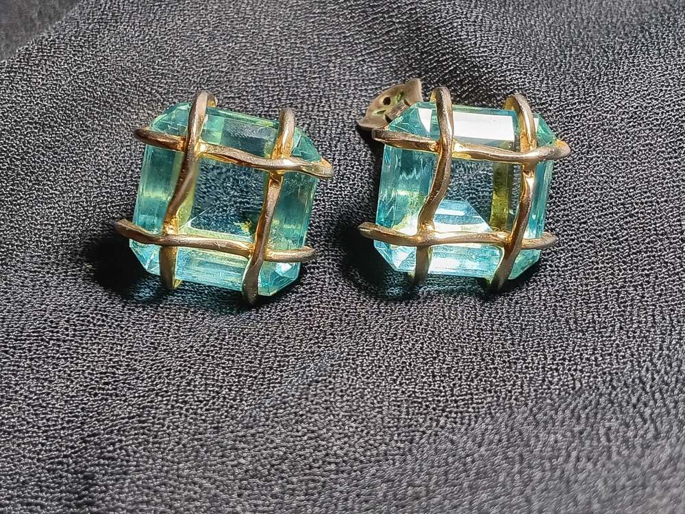 Ledo Vintage Aqua Blue Gold Tone Chunky Clip On Earrings Lucite Large Retro